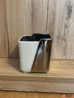 Vase in white and silver. Great to look at.