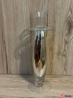 Selling glass candle holder very nice used