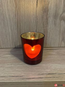 Tealight as a glass with a heart window