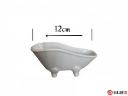 Ceramic figurine bathtub