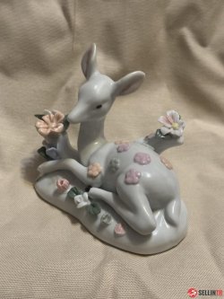 Ceramic fawn lying down collection