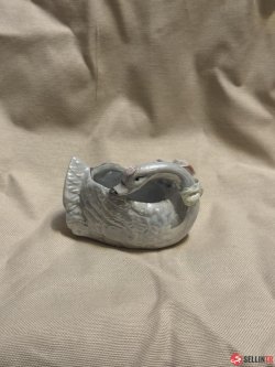 Ceramic swan approx. 8cm collector motif