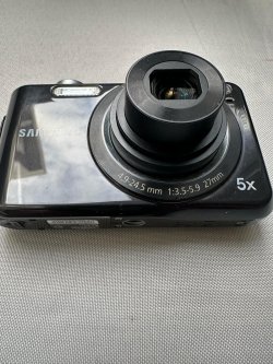 Samsung digital camera 10.2 megapixel defective with full functi
