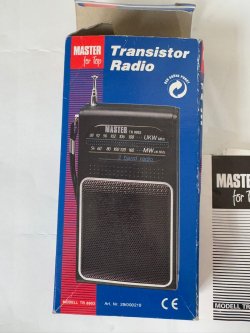 Radio for the pocket with battery operation from Master, a littl